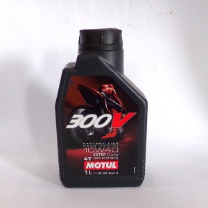 Motorový olej MOTUL 300V FACTORY LINE 4T 10W40 1 L